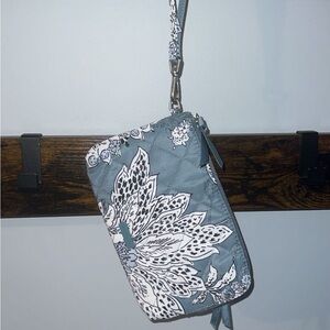 Vera bradley wristlet